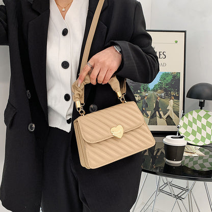 Heart Chain Shoulder Bag