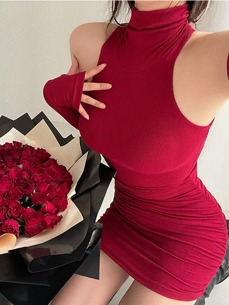 Summer Chic High Neck Bodycon Dress with Pleated Oversleeves and Wrapped Hip Design