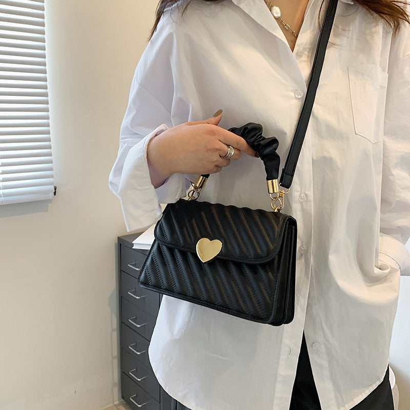 Heart Chain Shoulder Bag