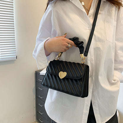 Heart Chain Shoulder Bag